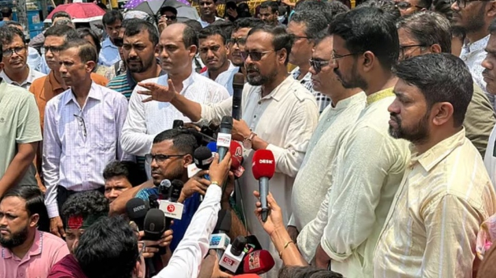 ‘কাকরাইল মোড় জনদাবি বাস্তবায়নের নতুন কেন্দ্রে পরিণত হবে’ ‘কাকরাইল মোড় জনদাবি বাস্তবায়নের নতুন কেন্দ্রে পরিণত হবে’