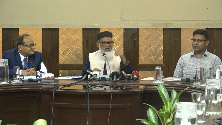 চন্দ্রনাথ পাহাড়ে মসজিদ নির্মাণের বিষয়টি গুজব: ধর্ম উপদেষ্টা চন্দ্রনাথ পাহাড়ে মসজিদ নির্মাণের বিষয়টি গুজব: ধর্ম উপদেষ্টা