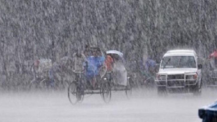 ৪ বিভাগে হতে পারে ভারী বৃষ্টি, কমতে পারে তাপমাত্রা  