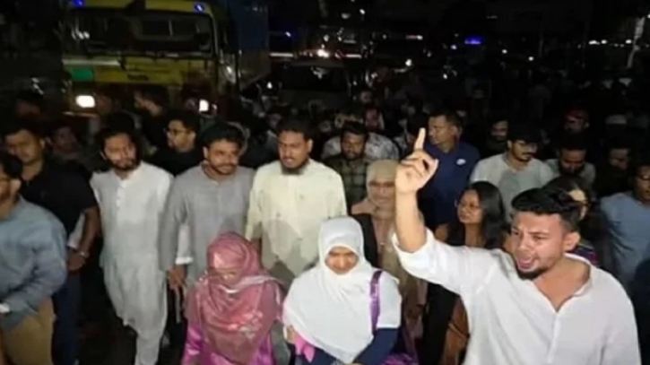 সংস্কার ও বিচারকে বিলম্বিত করতেই কার্যালয়ের সামনে হামলা হচ্ছে: এনসিপি সংস্কার ও বিচারকে বিলম্বিত করতেই কার্যালয়ের সামনে হামলা হচ্ছে: এনসিপি