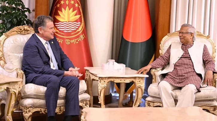 সব নাগরিকের ধর্মীয় স্বাধীনতা নিশ্চিতে সরকার বদ্ধপরিকর: প্রধান উপদেষ্টা
