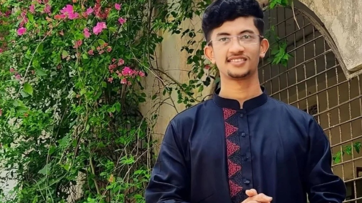 সাবেক সমন্বয়ক রিয়াদের বাসা থেকে ২ কোটি ২৫ লাখ টাকার চেক উদ্ধার সাবেক সমন্বয়ক রিয়াদের বাসা থেকে ২ কোটি ২৫ লাখ টাকার চেক উদ্ধার