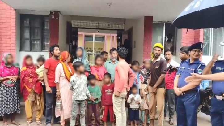 সীমান্তে পুশইনকৃত ২৩ বাংলাদেশিকে স্বজনদের বরাবর হস্তান্তর