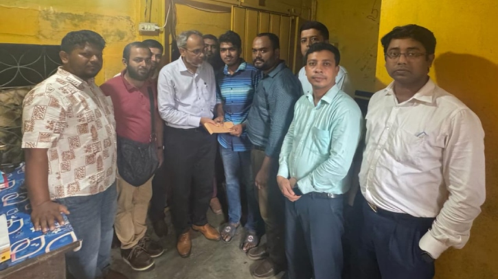 জুলাই আন্দোলনে দৃষ্টি শক্তি হারানো রায়হানের পাশে তারেক রহমান জুলাই আন্দোলনে দৃষ্টি শক্তি হারানো রায়হানের পাশে তারেক রহমান