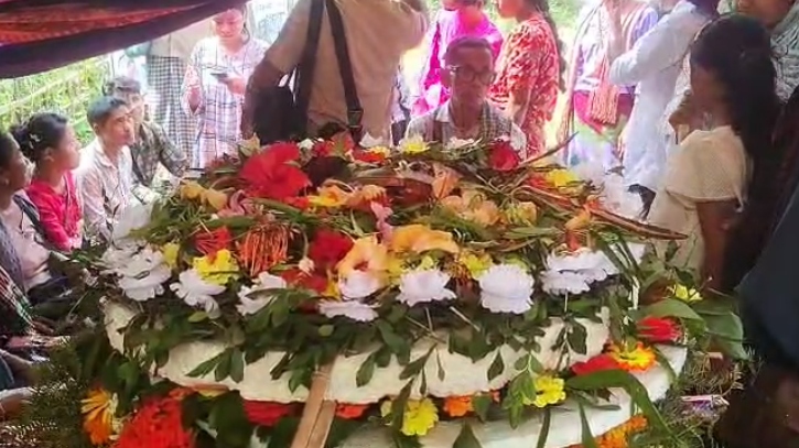 বিকালে দাহ করা হবে বিমান দুর্ঘটনায় নিহত উক্যছাইং মারমাকে বিকালে দাহ করা হবে বিমান দুর্ঘটনায় নিহত উক্যছাইং মারমাকে