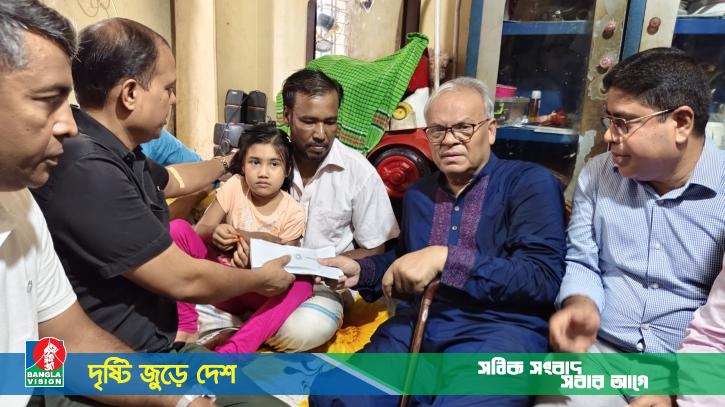 শিশু লামিয়ার বাবা আব্দুর রাজ্জাকের চিকিৎসার দায়িত্ব নিলেন তারেক রহমান