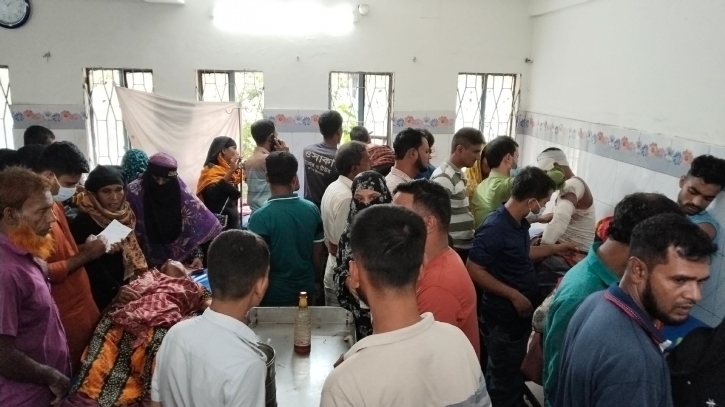 খেয়াঘাটে অতিরিক্ত টাকা আদায়, সংঘর্ষে আহত ১০