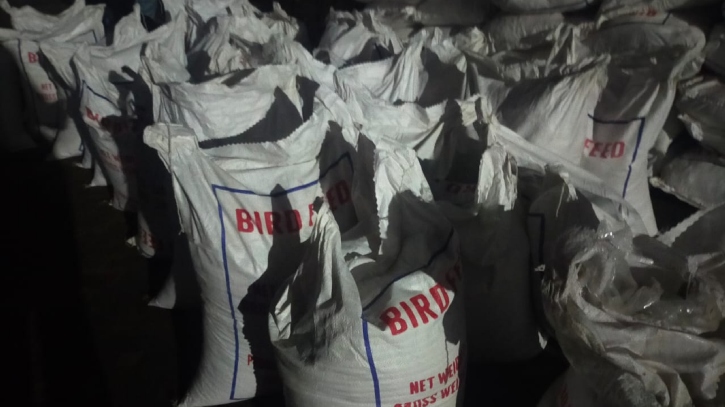 চট্টগ্রাম বন্দরে আমদানি নিষিদ্ধ ২৫ টন ‘পপি বীজ’ জব্দ