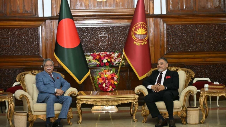 তফসিল ঘোষণার আগে রাষ্ট্রপতিকে সব ধরনের প্রস্তুতির কথা জানালেন সিইসি