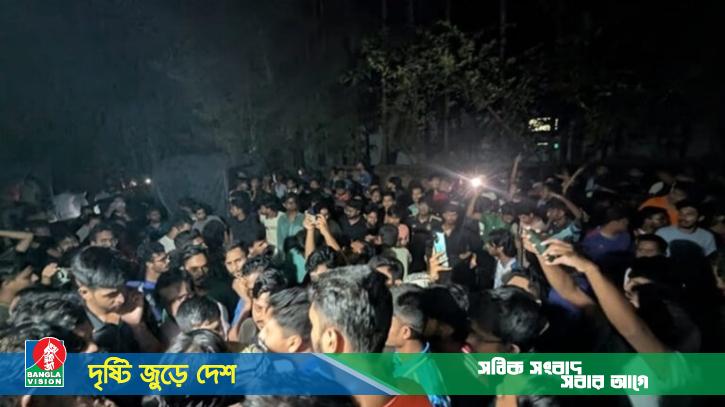 চবিতে সংঘর্ষে অর্ধশতাধিক আহত, সব পরীক্ষা স্থগিত