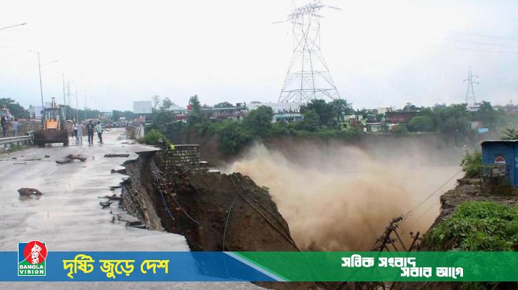 বন্যা-ভূমিধসে বিপর্যস্ত ভারত, ২৪ ঘণ্টায় অন্তত ১৮ জনের প্রাণহানি