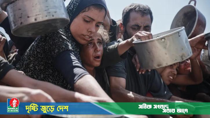 গাজায় ইসরাইলি হামলায় আরও ৫১ জন নিহত, অনাহারে আরও ১০ প্রাণহানি