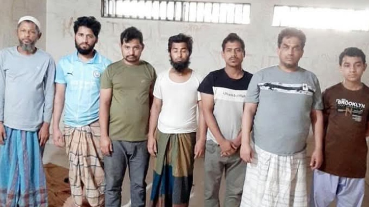 আরসার প্রধান আতাউল্লাহসহ ৬ জন গ্রেফতার আরসার প্রধান আতাউল্লাহসহ ৬ জন গ্রেফতার