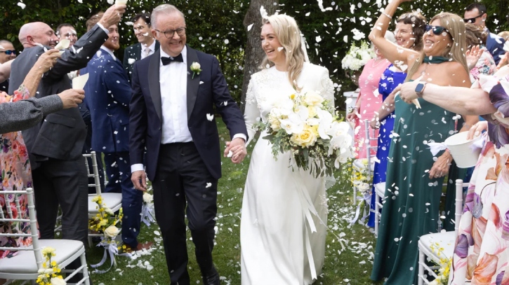 ৬২ বছর বয়সে প্রেমিকাকে বিয়ে করলেন অস্ট্রেলিয়ার প্রধানমন্ত্রী