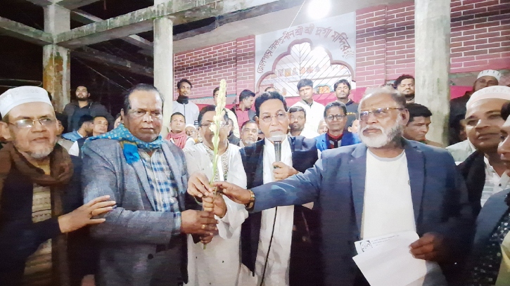 বরগুনায় বিএনপিতে যোগ দিলেন ৭ শতাধিক সনাতন ধর্মাবলম্বী নারী-পুরুষ