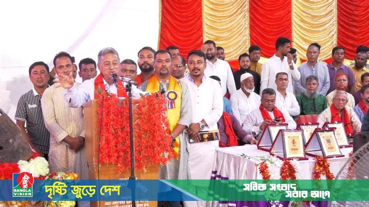 জাতীয় ঐক্যের মাধ্যমে দেশ গড়ার চিন্তা করছে বিএনপি: আমীর খসরু