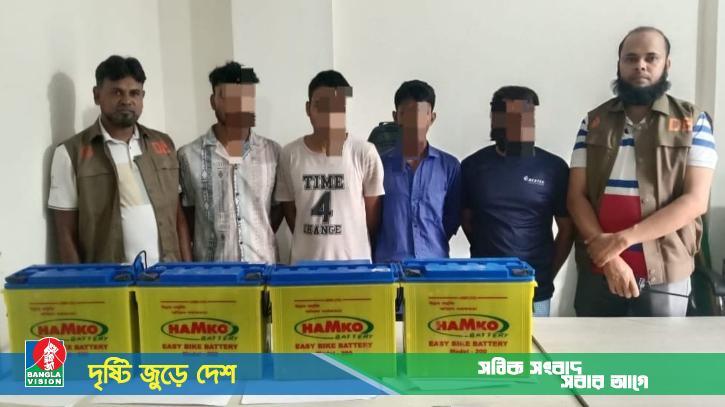 অটো ছিনতাই করে চালককে হত্যা, গ্রেফতার ৪