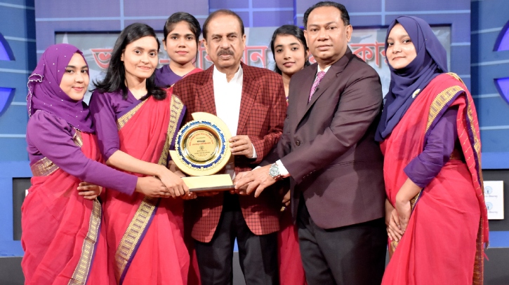 কাশ্মীর হচ্ছে ভারত-পাকিস্তানের রাজনীতিবিদদের দাবার গুটি: মতিউর রহমান চৌধুরী কাশ্মীর হচ্ছে ভারত-পাকিস্তানের রাজনীতিবিদদের দাবার গুটি: মতিউর রহমান চৌধুরী