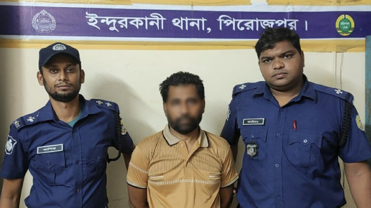 মিষ্টি খাইয়ে গণপিটুনি দিয়ে আ.লীগ নেতাকে পুলিশে দিলো জনতা মিষ্টি খাইয়ে গণপিটুনি দিয়ে আ.লীগ নেতাকে পুলিশে দিলো জনতা
