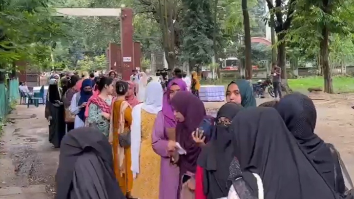 ডাকসুর ভোটগ্রহণ শুরু ডাকসুর ভোটগ্রহণ শুরু