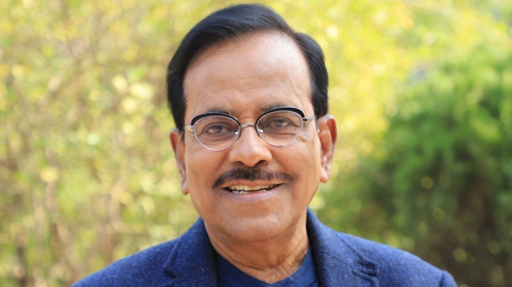 যাদেরকে স্বাধীনতা পুরস্কার উৎসর্গ করলেন হানিফ সংকেত