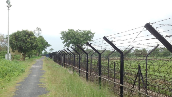 বাংলাদেশ সীমান্তে কাঁটাতারের বেড়া নিয়ে নতুন ছক কষছে ভারত