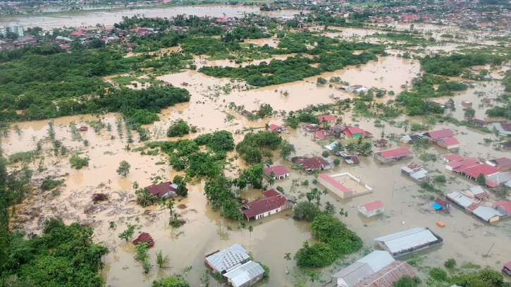 ইন্দোনেশিয়ায় বন্যা-ভূমিধস: মৃতের সংখ্যা ৯০০ ছাড়ালো 