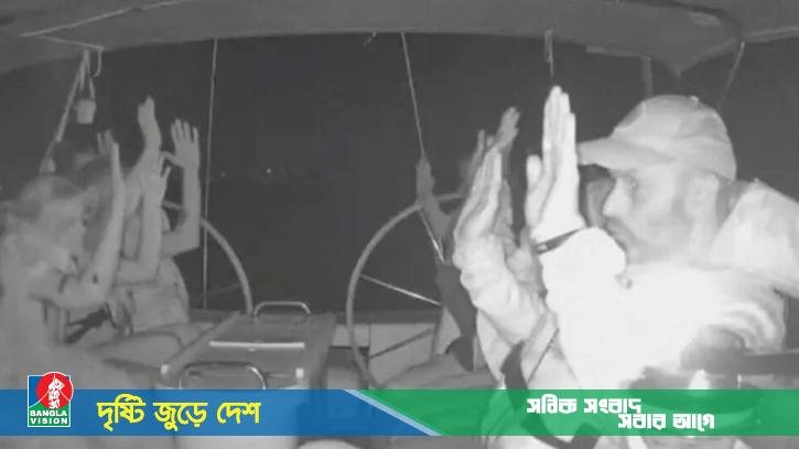 সুমুদ ফ্লোটিলায় হামলা চালিয়েছে ইসরাইল