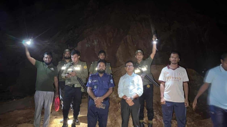 খাগড়াছড়িতে পাহাড় কাটার অভিযোগে অভিযান, এক লাখ টাকা জরিমানা