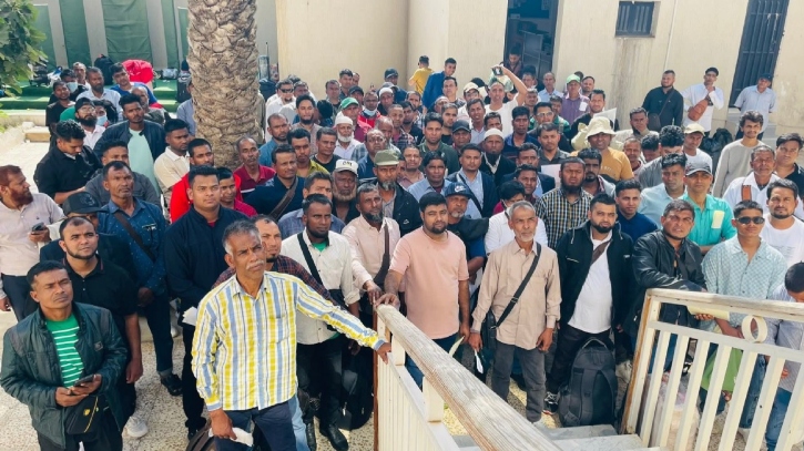 লিবিয়া থেকে দেশে ফিরছেন ১২৩ বাংলাদেশি লিবিয়া থেকে দেশে ফিরছেন ১২৩ বাংলাদেশি