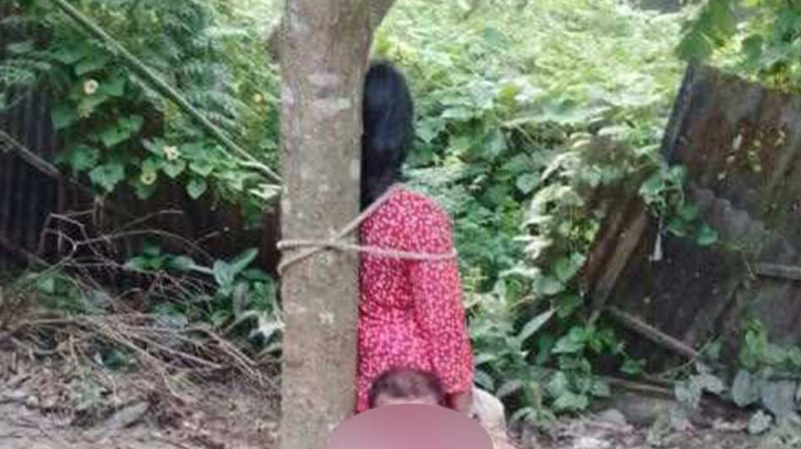 অনৈতিক সম্পর্কের অভিযোগে নারী-পুরুষকে সারারাত গাছে বেঁধে রাখলেন এলাকাবাসী অনৈতিক সম্পর্কের অভিযোগে নারী-পুরুষকে সারারাত গাছে বেঁধে রাখলেন এলাকাবাসী