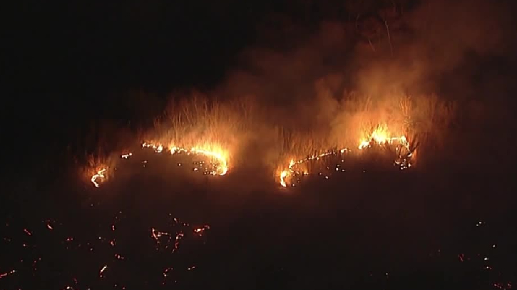 এখনও জ্বলছে ক্যালিফোর্নিয়া: ছড়িয়ে পড়ছে ক্লে ফায়ার