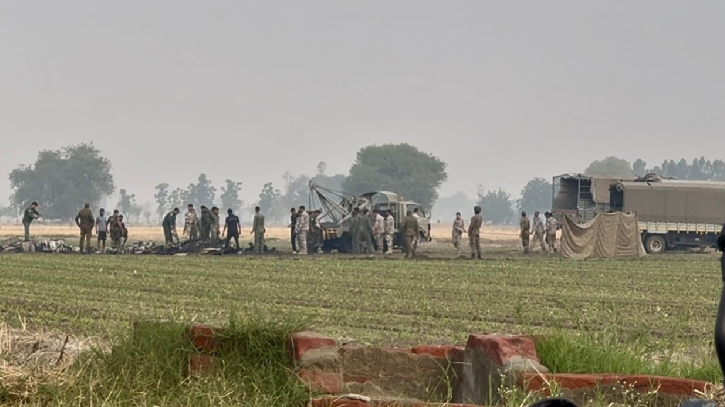 ভারত-শাসিত কাশ্মীরের শ্রীনগর ও বারামুল্লায় বিশাল বিস্ফোরণ ভারত-শাসিত কাশ্মীরের শ্রীনগর ও বারামুল্লায় বিশাল বিস্ফোরণ
