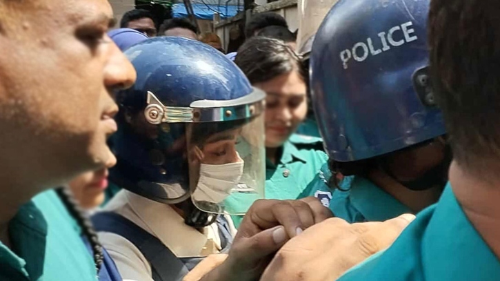 অভিনেত্রী নুসরাত ফারিয়াকে কারাগারে পাঠানোর আদেশ আদালতের অভিনেত্রী নুসরাত ফারিয়াকে কারাগারে পাঠানোর আদেশ আদালতের