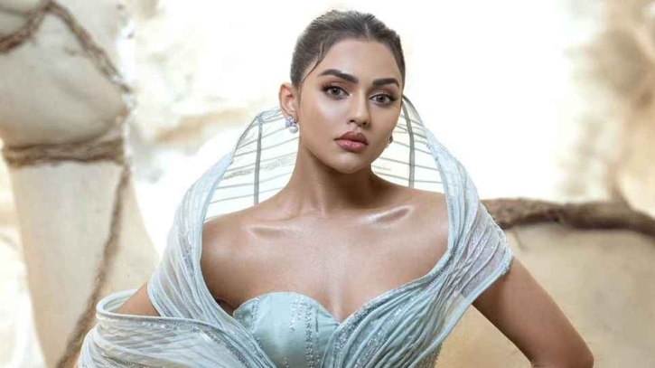 আদালতে অভিনেত্রী নুসরাত ফারিয়া আদালতে অভিনেত্রী নুসরাত ফারিয়া