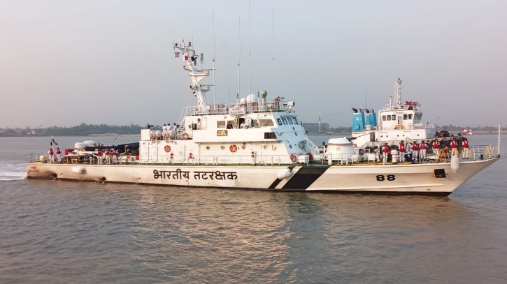 এবার পাকিস্তানের বন্দরে ভারতীয় পতাকাবাহী জাহাজ প্রবেশে নিষেধাজ্ঞা এবার পাকিস্তানের বন্দরে ভারতীয় পতাকাবাহী জাহাজ প্রবেশে নিষেধাজ্ঞা