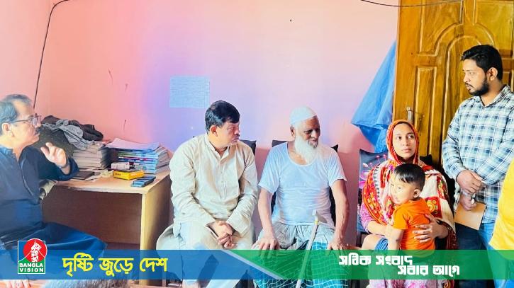 প্রয়াত সাংবাদিক আরিফিন তুষারের পরিবারের পাশে রহমাতুল্লাহ