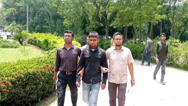 বিশ্ববিদ্যালয়ে ভর্তি পরীক্ষা দিতে এসে স্কুলের শিক্ষার্থী আটক