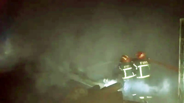 মধ্যরাতের আগুনে পুড়লো বাজারের ৭ দোকান