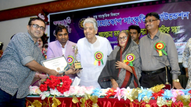 বায়োস্কোপ স্টার অ্যাওয়ার্ড পেলেন অভিনেতা আ খ ম হাসান 