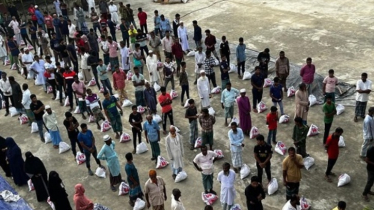 বন্যাদুর্গত ৭ জেলায় সরব ‘প্রচেষ্টা ফাউন্ডেশন’