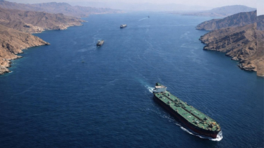 মধ্যপ্রাচ্যের যুদ্ধ মোড় নিয়েছে জ্বালানি সরবরাহ নিয়ন্ত্রণের দিকে!