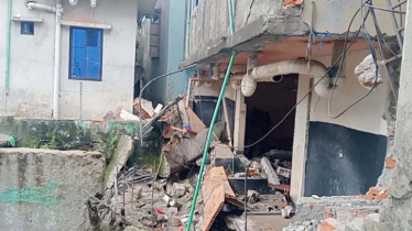আশুলিয়ায় গ্যাসের লিকেজ থেকে বিস্ফোরণে নারীসহ দগ্ধ ৬ 