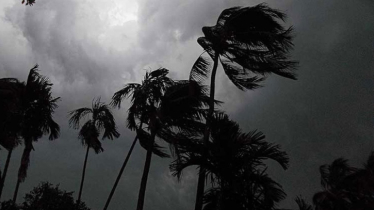 রাত ১টার মধ্যে ১৯ জেলায় হতে পারে ঝড় 