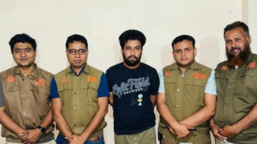 যশোরে শীর্ষ সন্ত্রাসী ‘ভাইপো রাকিব’ গ্ৰেফতার 