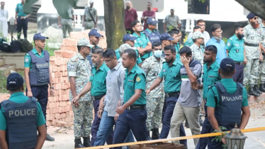 ট্রাইব্যুনালে আনা হয়েছে হেফাজতে থাকা সেনা কর্মকর্তাদের 