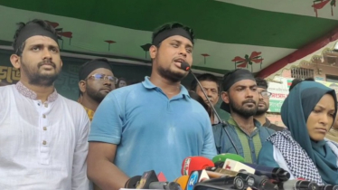 বেতন-ভাতা ফেরত দিয়ে স্বাস্থ্য উপদেষ্টাকে পদত্যাগ করতে হবে: হাসনাত আবদুল্লাহ