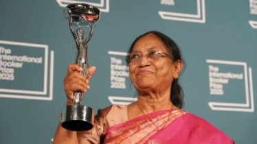 ‘হার্ট ল্যাম্প’ লিখে বুকার জিতলেন ভারতীয় লেখক বানু মুশতাক