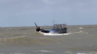 বঙ্গোপসাগরে ১৫ জেলেসহ ট্রলারডুবি, নিখোঁজ ৬