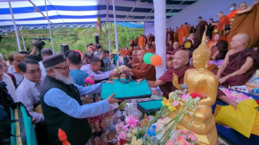 ২৪ ঘণ্টায় তৈরিকৃত চীবর উৎসর্গে দানোৎসব সমাপ্ত